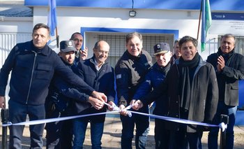 Kicillof inauguró una sede de la Policía Científica en Bolívar | Pba