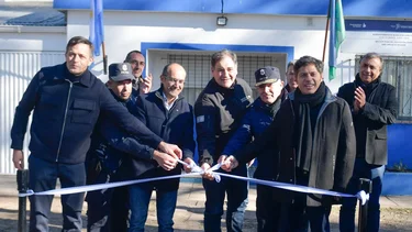 Con recursos provinciales, Kicillof entregó patrulleros y puso en funcionamiento una nueva sede de la Policía Científica