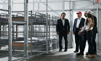 Trump inauguró una cárcel rodeada de cocodrilos, caimanes y serpientes | Internacionales