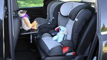 Las razones por las que están usando mal las sillas infantiles para el auto y no lo sabías