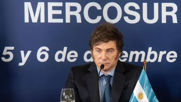 Milei encabezará el Mercosur mientras Lula visita a CFK