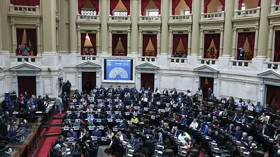 Tras dos derrotas, el Gobierno consiguió sostener el veto al aumento a jubilados Tras dos derrotas, el Gobierno consiguió sostener el veto al aumento a jubilados