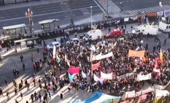 Jubilados protestan ante un Congreso vallado y un desmedido operativo | Jubilados