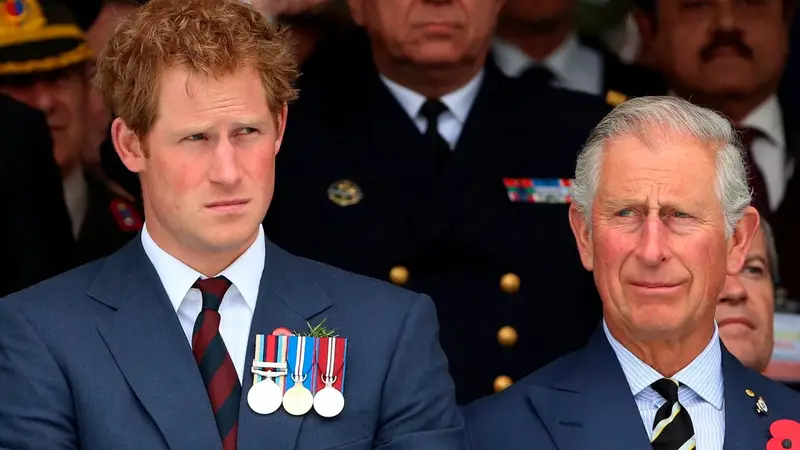 Rey Carlos y Príncipe Harry