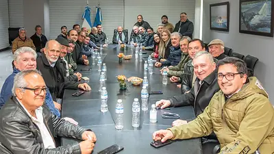Elecciones Formosa 2025: Insfrán se reunió con intendentes para analizar los resultados de los comicios provinciales Elecciones Formosa 2025: Insfrán se reunió con intendentes para analizar los resultados de los comicios provinciales