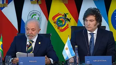 Saludo frío y críticas cruzadas de "cortina de hierro" y "negacionismo": el tenso encuentro entre Milei y Lula Saludo frío y críticas cruzadas de "cortina de hierro" y "negacionismo": el tenso encuentro entre Milei y Lula