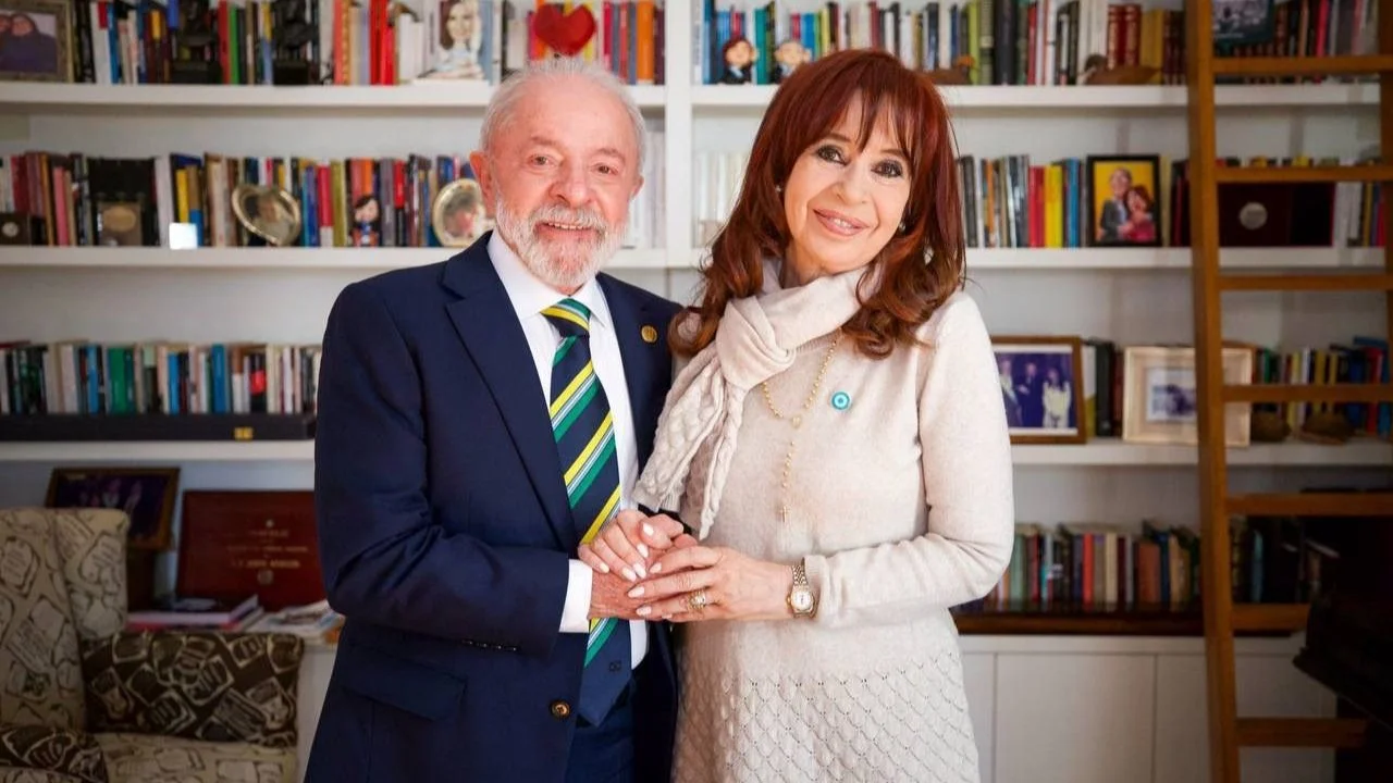 Cristina Kirchner recibió a Lula y definió como "terrorismo de baja intensidad" al gobierno de Milei