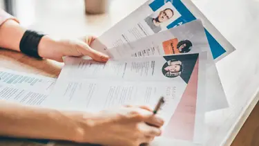 Leve mejora del empleo, pero el número de despidos es el más alto desde la pandemia