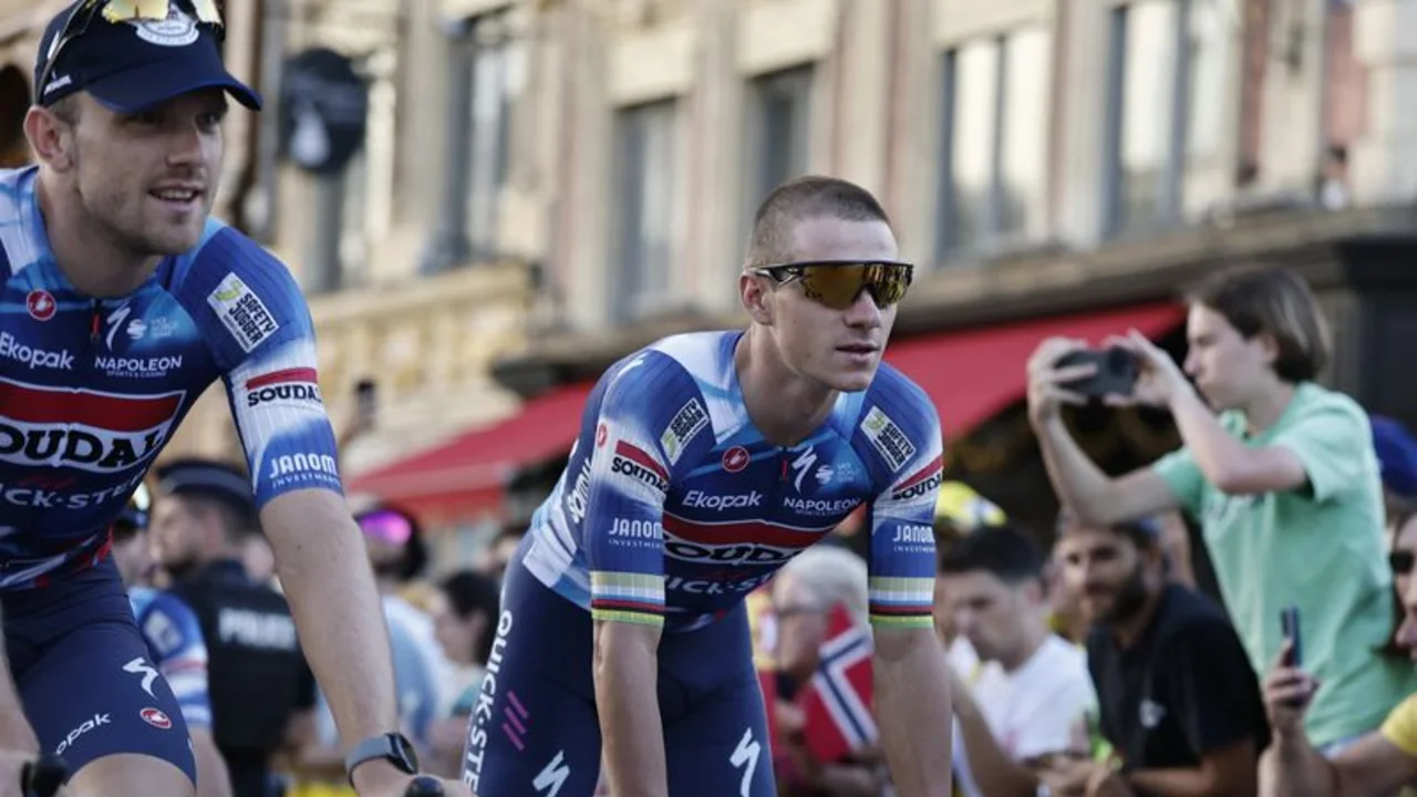 Todos temen las caídas en la semana inaugural del Tour, según Evenepoel
