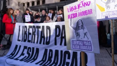 El autoritarismo avanza