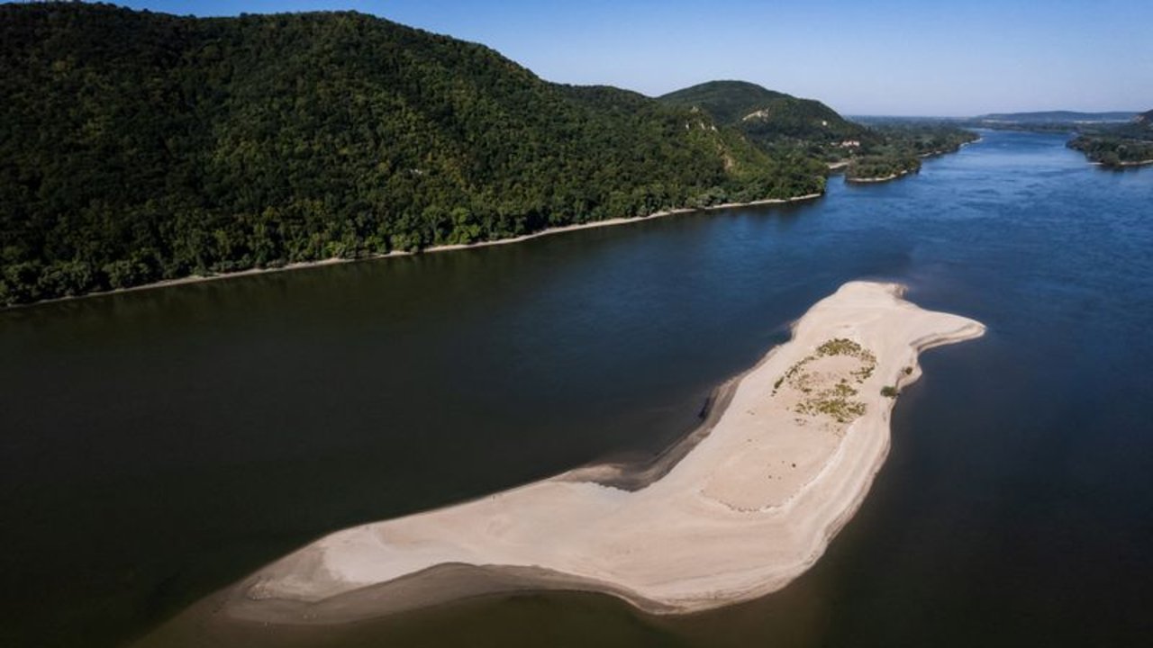 El bajo nivel del agua del Danubio perturba la navegación en Hungría