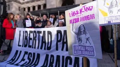 Escrache a Espert: ordenaron la domiciliaria de Alesia Abaigar y excarcelaron a Candelaria Montes Escrache a Espert: ordenaron la domiciliaria de Alesia Abaigar y excarcelaron a Candelaria Montes