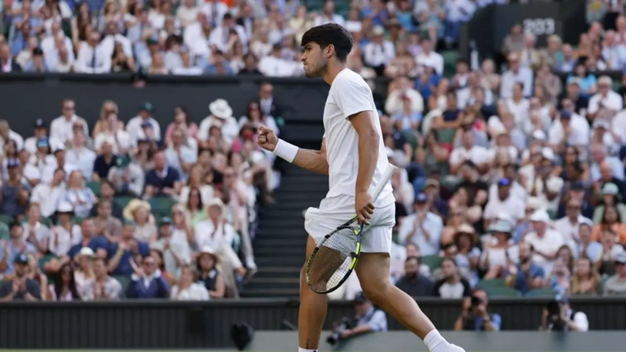Alcaraz pasa a octavos de Wimbledon junto a chileno Jarry, estadounidenses Fritz y Shelton