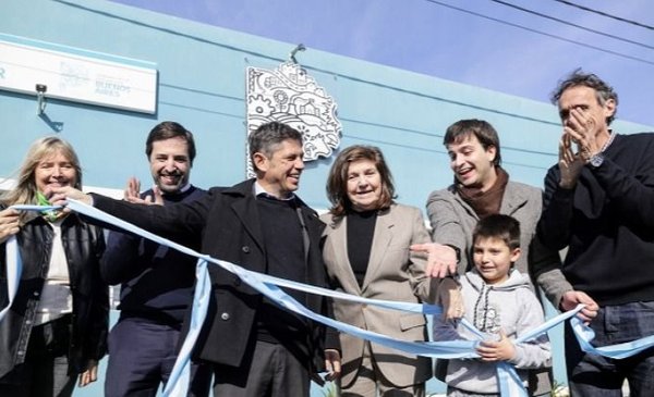 ¡Salud y Seguridad Reforzadas en Buenos Aires! Kicillof Inaugura CAPSS y Entrega Patrulleros para Carlos Tejedor