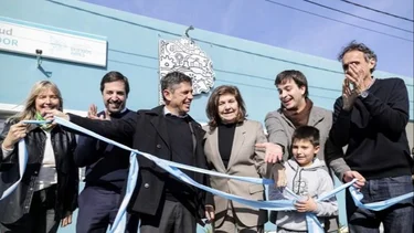 Más salud bonaerense: Kicillof inauguró un Centro de Atención Primaria de la Salud y entregó más patrulleros a la Policía