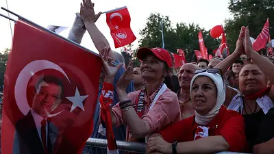 Represión se intensifica en Turquía con la detención de otros tres alcaldes opositores Represión se intensifica en Turquía con la detención de otros tres alcaldes opositores