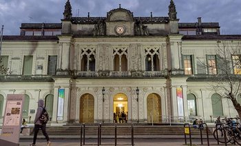 Crisis universitaria: ya renunciaron 177 docentes de la UNL por bajos sueldos | El destape santa fe