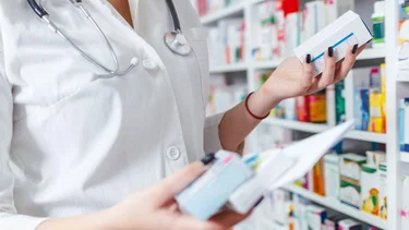 Cuánto cobran los farmacéuticos en julio 2025: el salario que ganan