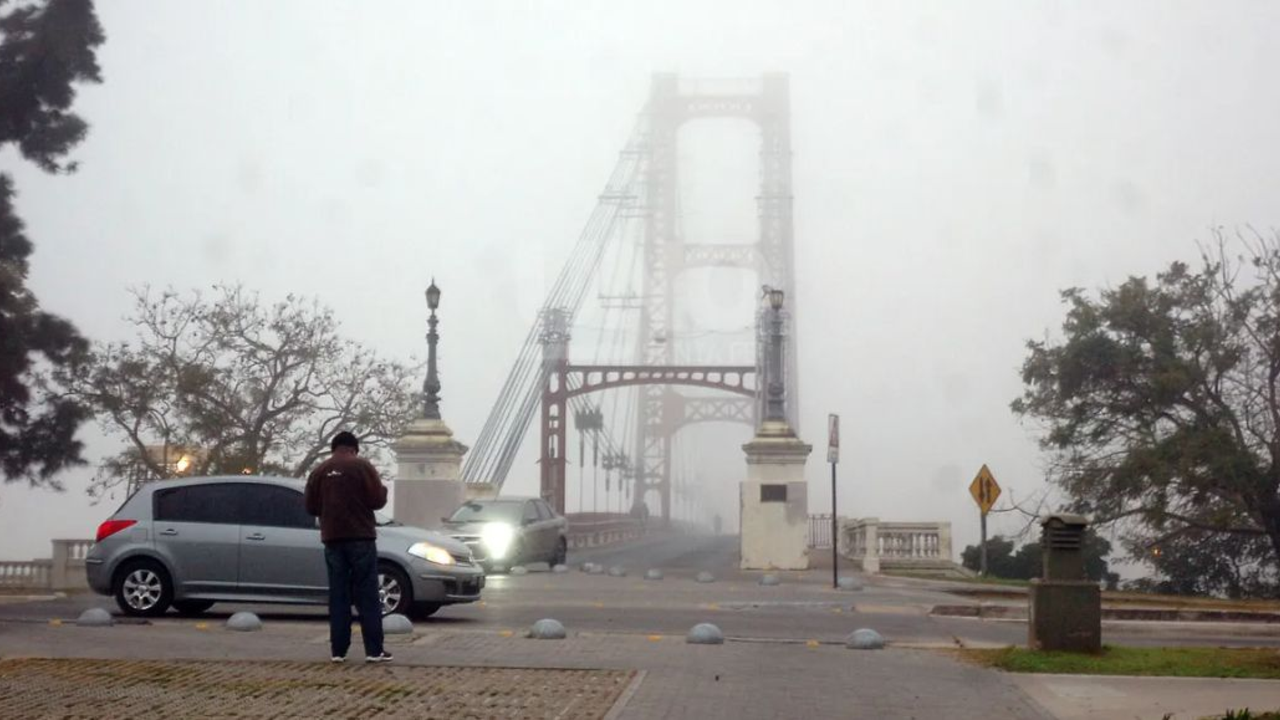Niebla en Rosario.