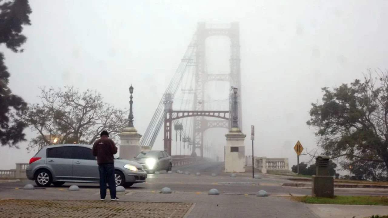 Niebla en Rosario.