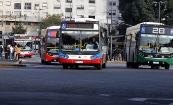 Colectiveros analizan medida de fuerza por falta de pago de sueldo y aguinaldo | Paro de colectivos