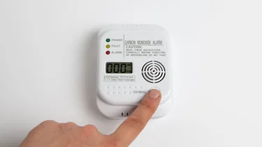 ¿Por qué se recomienda tener un detector de monóxido de carbono?