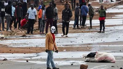 Once muertos y decenas de heridos en protestas antigubernamentales en Kenia Once muertos y decenas de heridos en protestas antigubernamentales en Kenia