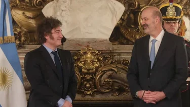 Milei se enojó con Sturzenegger por sus dichos y en Casa Rosada adelantan que veta todo