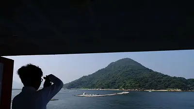 En Hiroshima, un solitario voluntario mantiene viva la guerra buscando restos En Hiroshima, un solitario voluntario mantiene viva la guerra buscando restos