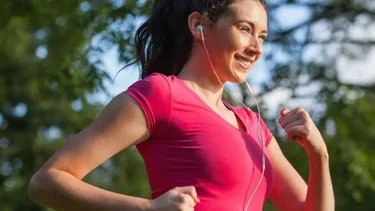 Adiós a correr: cómo es la caminata japonesa, el método para hacer ejercicio que recomiendan los expertos