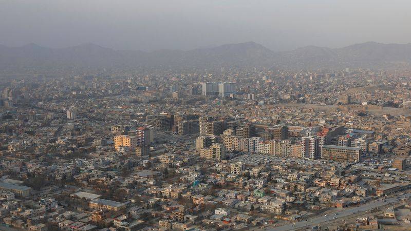 Un millón más de afganos podrían ser devueltos desde Irán, advierte la Cruz Roja