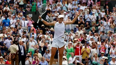 Swiatek y Bencic chocarán en semifinal inédita en Wimbledon Swiatek y Bencic chocarán en semifinal inédita en Wimbledon