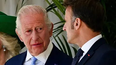 El rey Carlos III y Emmanuel Macron El rey Carlos III y Emmanuel Macron