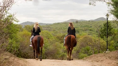 Vacaciones de invierno 2025: el lugar de Argentina para hacer turismo de bienestar conectando la experiencia en la naturaleza