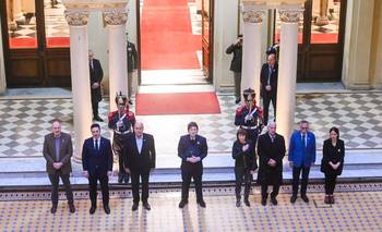 Sin aliados y sin dólares, el Gobierno se adentra en un pantano | Panorama político
