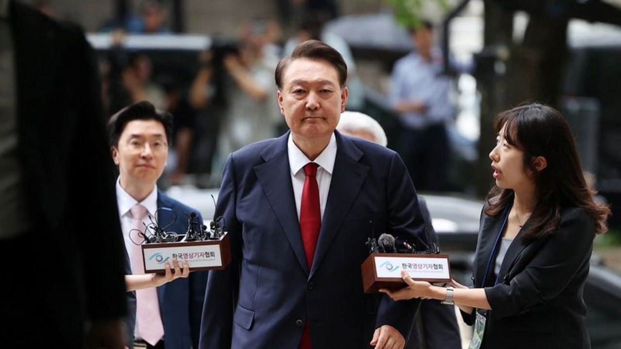 El expresidente surcoreano Yoon vuelve a prisión al acelerarse la investigación por la ley marcial