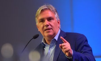 En medio de la tensión con Milei, Llaryora llamó a los senadores a defender al "pueblo" | Senado