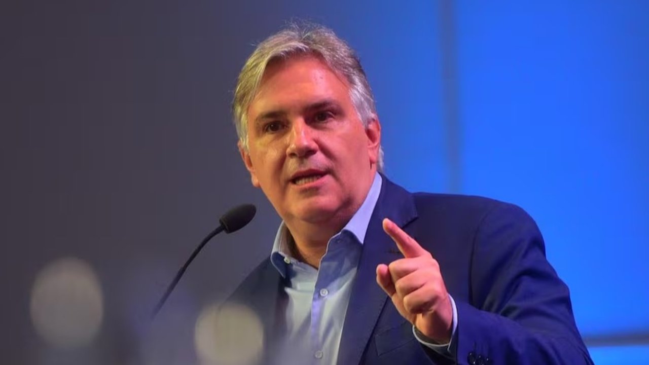 En medio de la tensión entre Milei y los gobernadores, Llaryora llamó a los senadores a defender "los intereses del pueblo"
