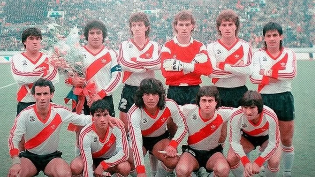 River Plate, Antonio Alzamendi, Independiente, Uruguay. 