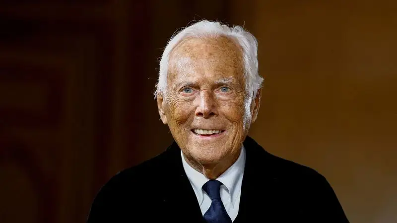 Giorgio Armani se está recuperando y dice que volverá en septiembre