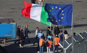 La población de la UE alcanza un récord de 450 millones tras otro impulso migratorio | Europa