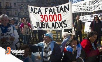 Los hilos de una historia entrelazada | Al margen