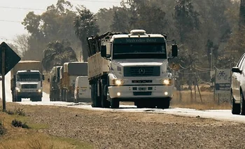 Paritarias: Camioneros acordó una suba salarial de 6,6% en seis meses | Paritarias
