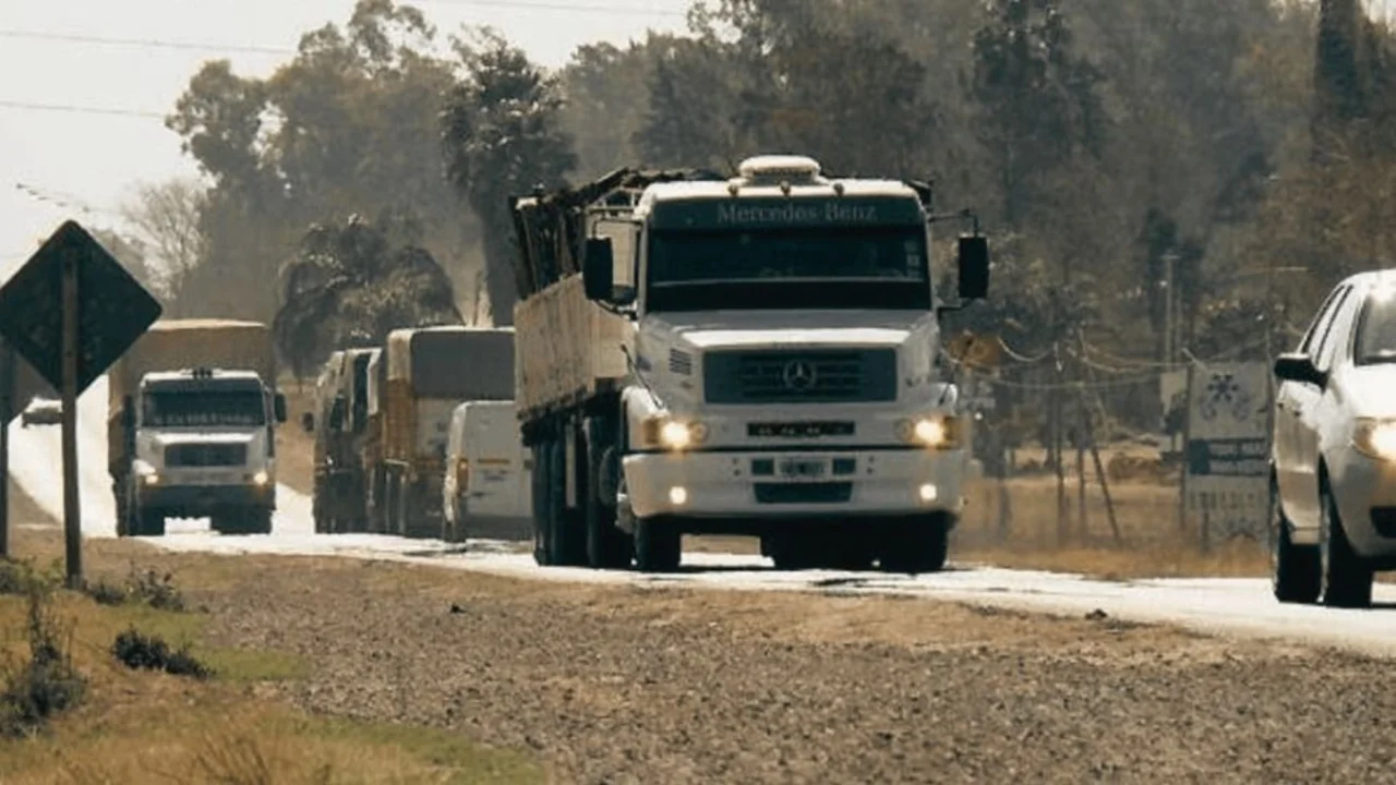 Camioneros en la ruta argentina