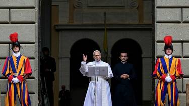 El Papa León XIV exige “el cese inmediato de la barbarie” en Gaza tras ataque a parroquia 