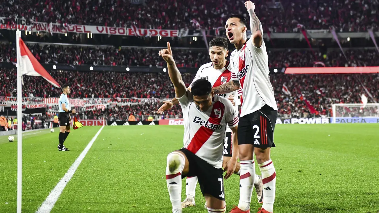 River venció a Platense con un debut goleador de Maxi Salas