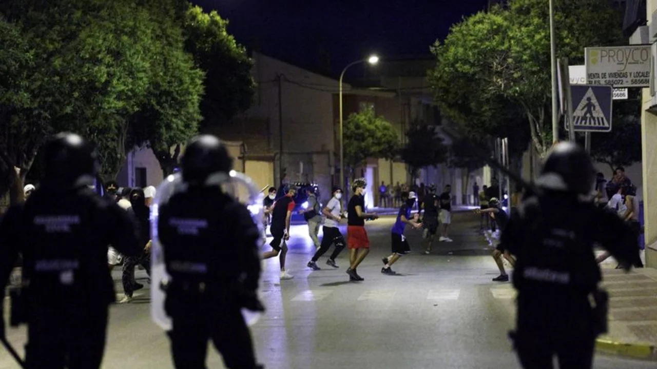 Un ataque a manos de migrantes desató una ola de violencia racista en España