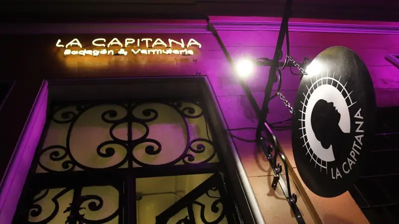 La Capitana.