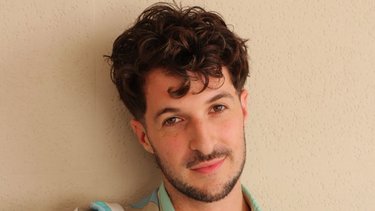 Mariano Magnífico: tuvo su primer contrato gracias a Lali, fue doble de Pachano y se hizo famoso por enseñarle a los argentinos a hablar bien