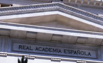 "Buen día" o "Buenos días": ¿Cuál es la forma correcta según la RAE? | Rae